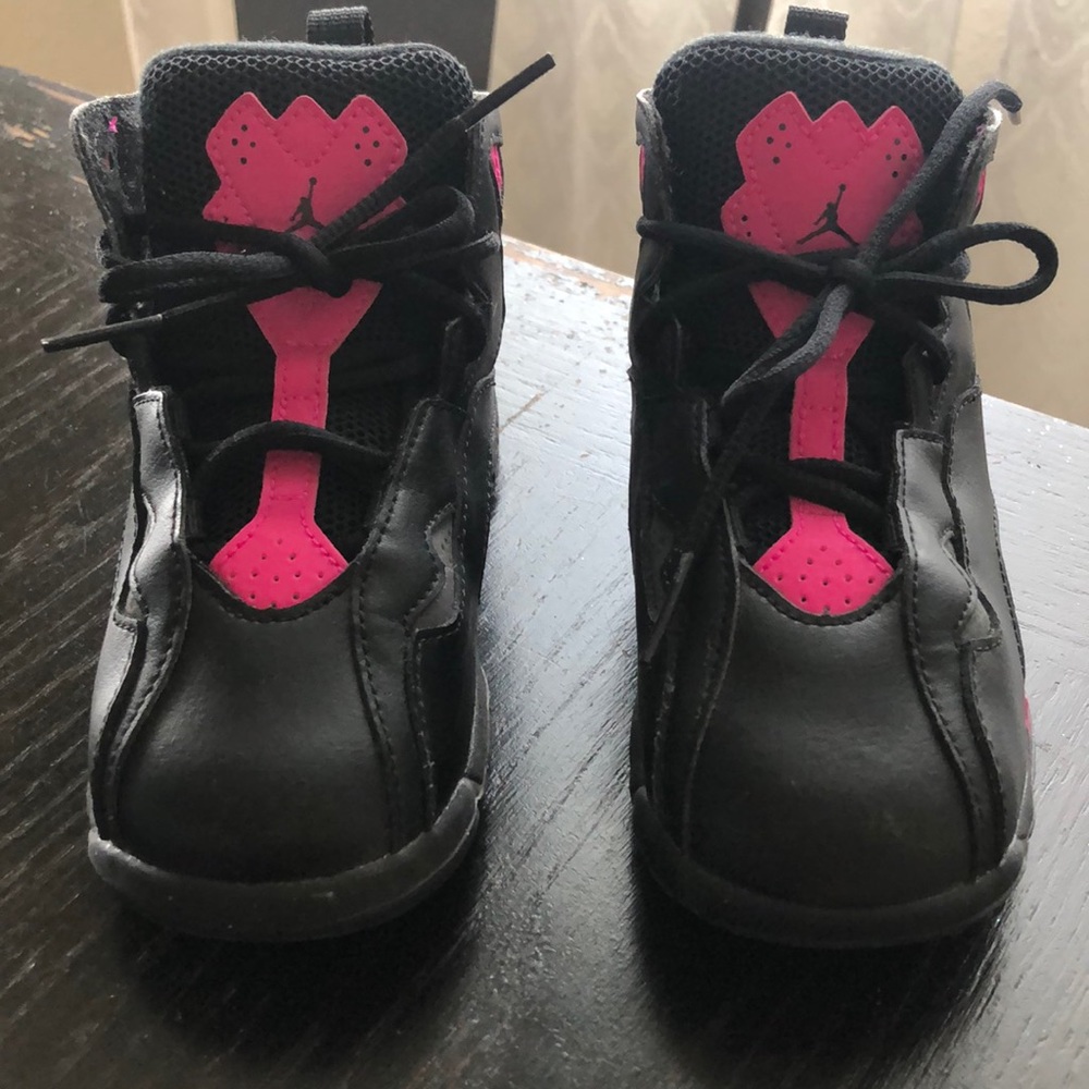 Girls Jordan’s True Flights. Size US 10C